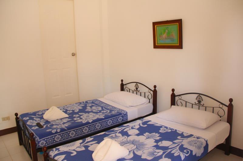 Dona Jovita Garden Resort Calambá Exterior foto